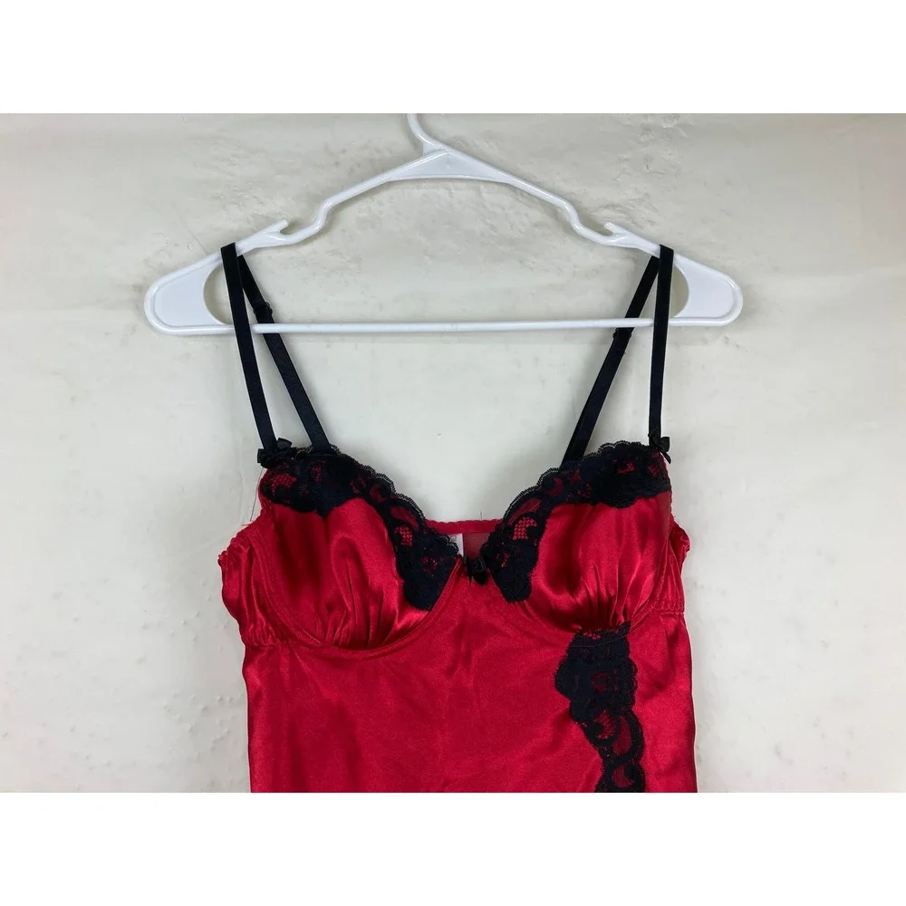 Gilligan & OMalley Red Lace Trim‎ Satin Cami Top Size M Y2K coquette Romantic